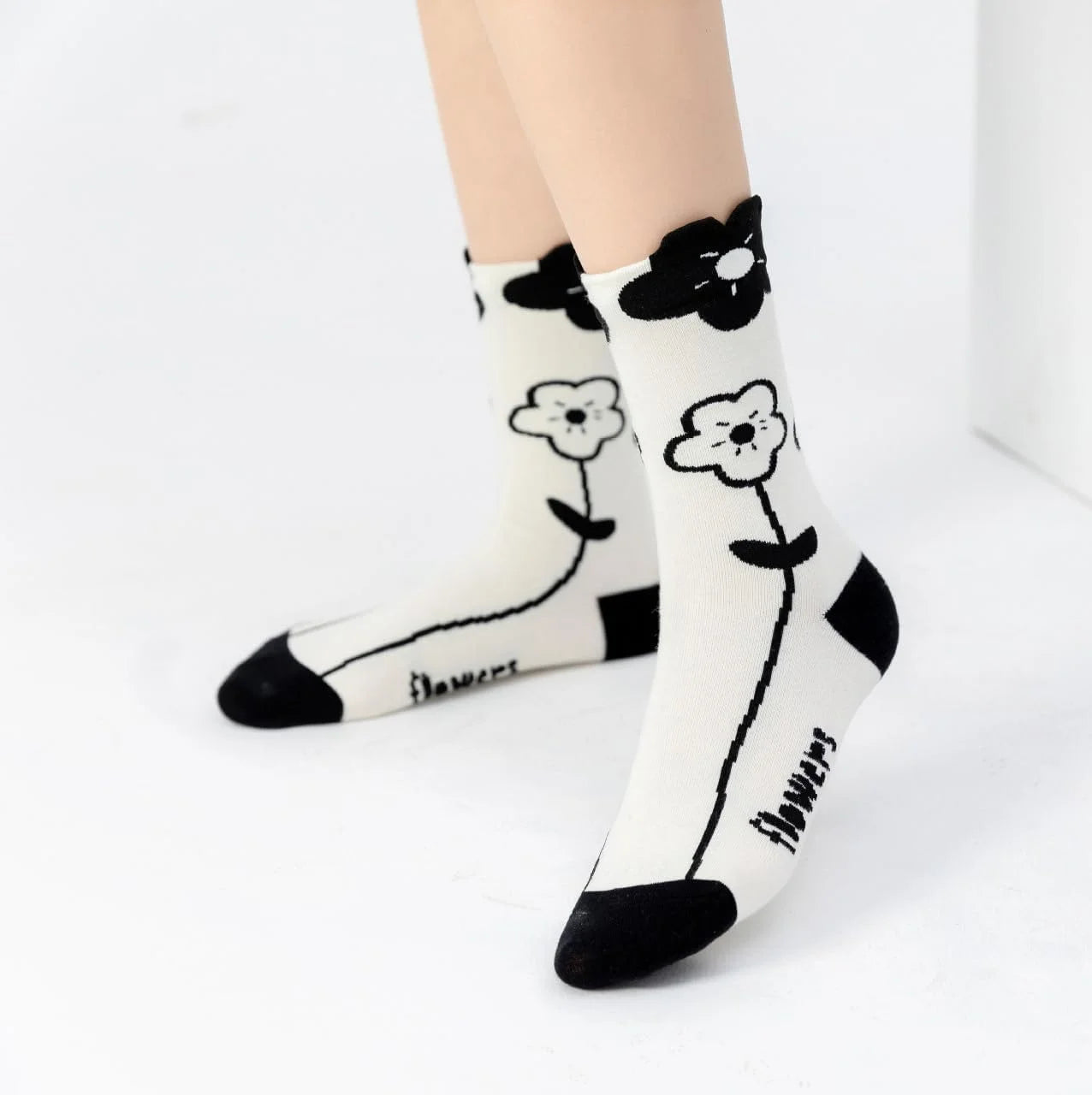 Flower Socks Women 5 Pairs Cute Retro Preppy High Ankle Cotton Sock Stripe Plaid Bow Socks